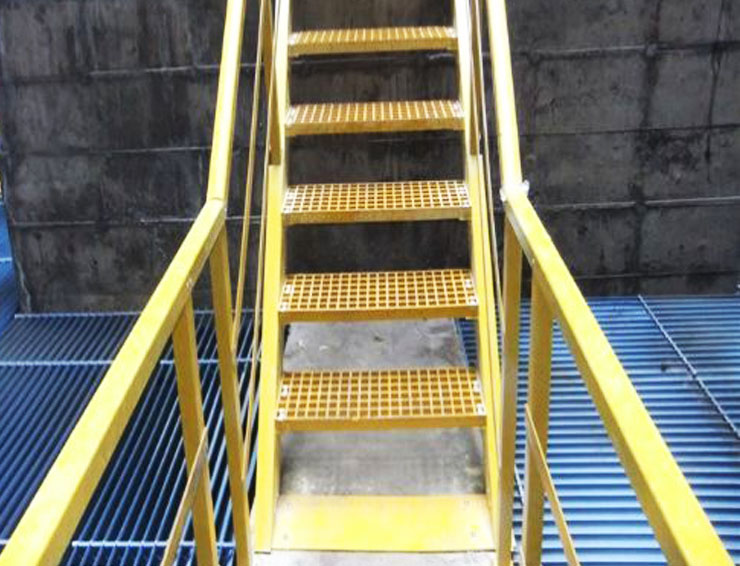 玻璃钢梯子间——梯子使用安全注意事项有哪些？